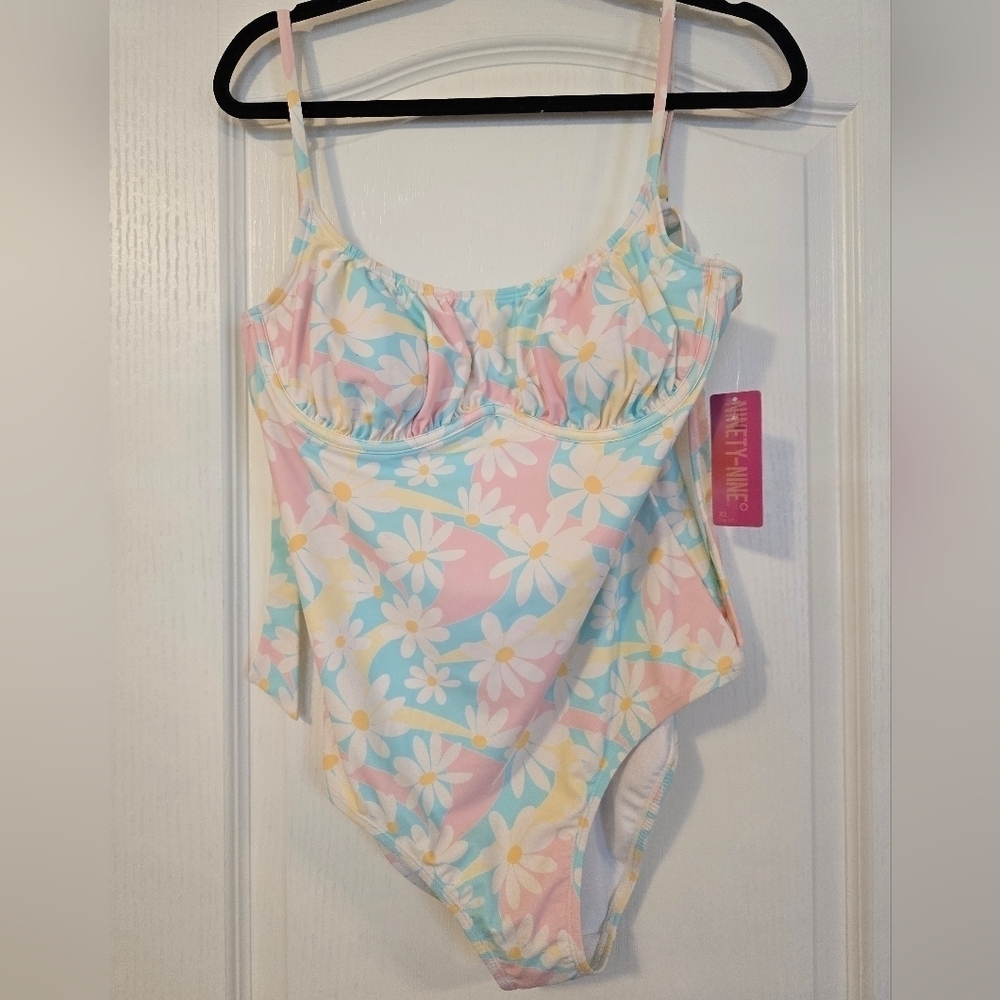 NWT XL Juniors' Ninety-Nine Degrees Ruched UnderwireOne-Piece Swimsuit